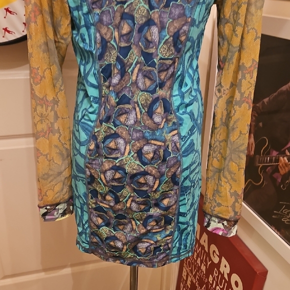 Maaji Teal and Gray Patterned Garment - Picture 6 of 8